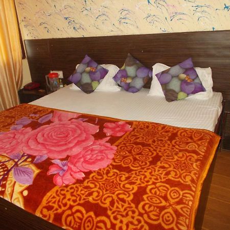 Hotel Brite Star Массури Экстерьер фото