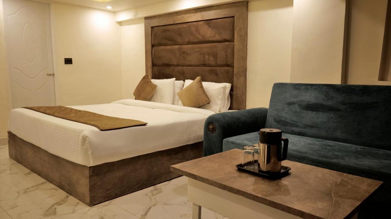 Hotel Brite Star Массури Экстерьер фото