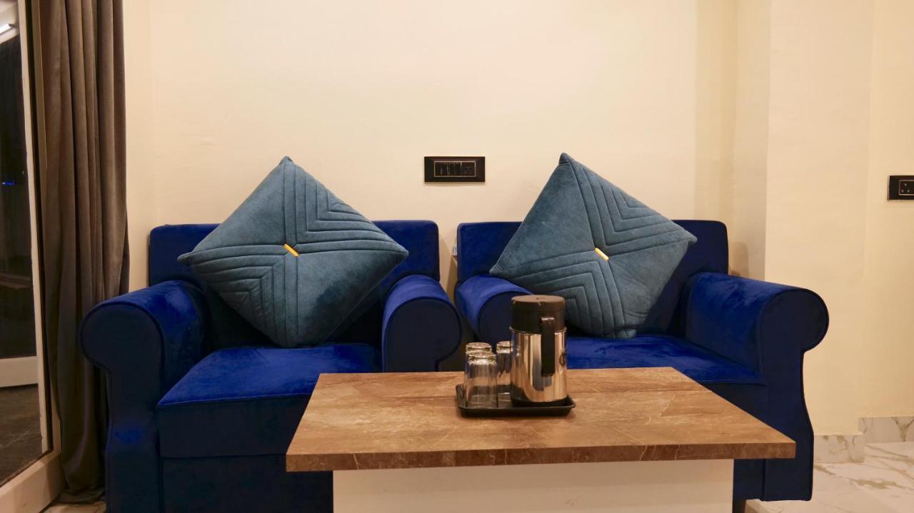 Hotel Brite Star Массури Экстерьер фото