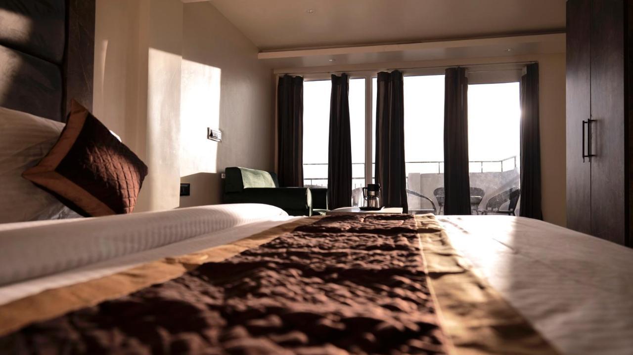 Hotel Brite Star Массури Экстерьер фото