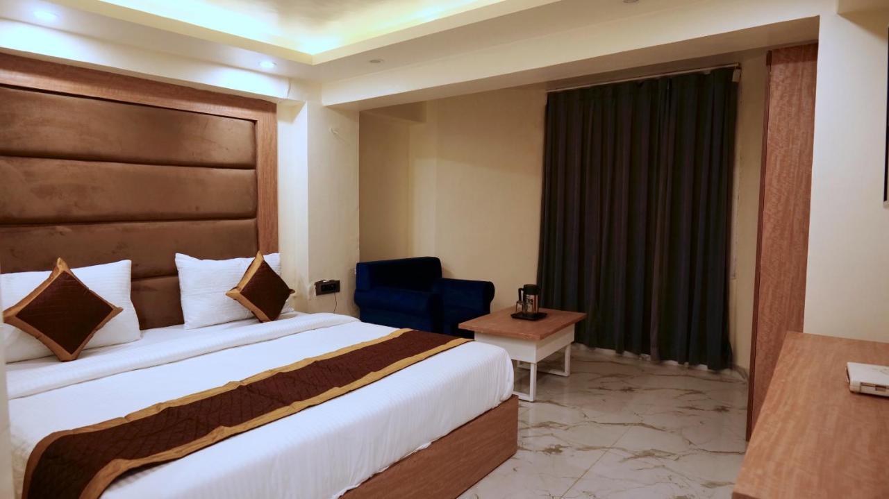 Hotel Brite Star Массури Экстерьер фото