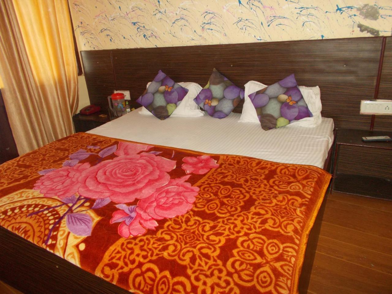 Hotel Brite Star Массури Экстерьер фото